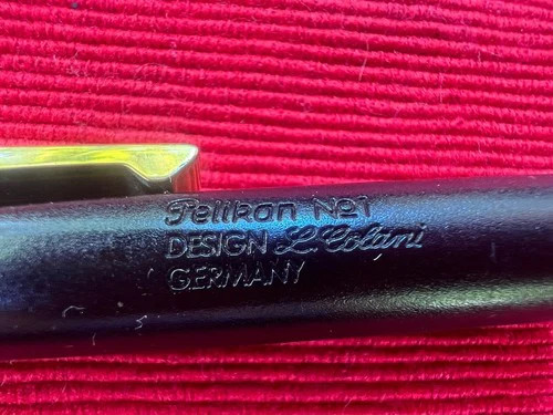 Pélikan capuchon stylo - pÉlikan, de