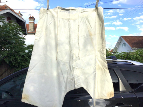 Ancienne grande culotte - grande,