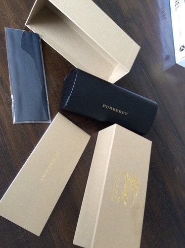 Burberry sunglasses case - burberry,