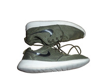 NIKE:BASKETS LEGERES FILET KAKI POINTURE 39!!