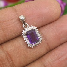 Pendentif Minimaliste en Or