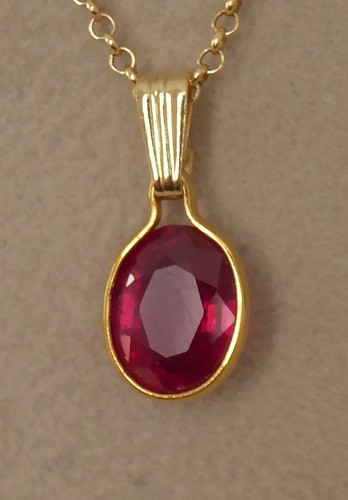 Beau pendentif avec - , rubis