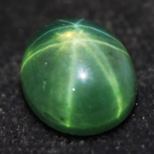 Saphir étoile verte - , naturelle