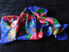 Foulard, écharpe 70 x 73 cm