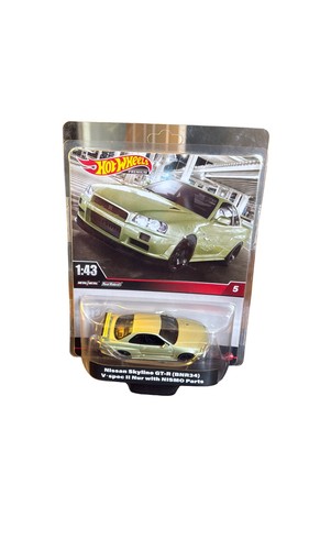 Hot wheels premium nissan - 1:43,