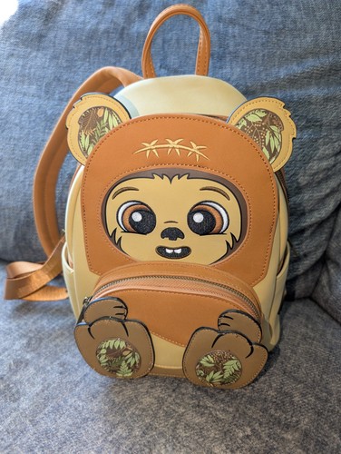 Loungefly star wars ewok - star,