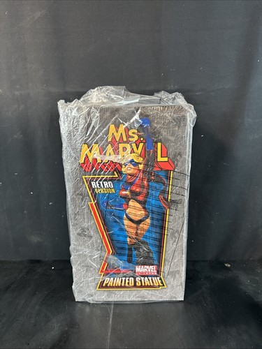 Bowen marvel statue - bowen,