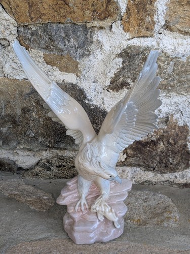 Figurine groupe aigle lapin - groupe, et