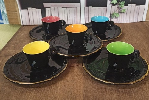 Tasses anciennes noire - 5,