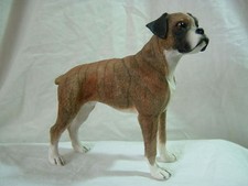 Statue de collection  LEONARDO  - chien BOXER BRINGE DEBOUT