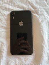 Apple, 128Go, légèrement abimé sur les cotés et au niveau de la caméra