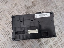 Boitier Fusible UCH - RENAULT CLIO II (2) 1.2L ESS 75CV - Réf : 8200621762