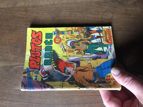 Petit format plutos - format, bd