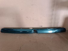 Poignée extérieure de coffre – Audi A4 B5 – réf. 8D5827576B – bon état