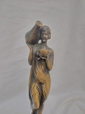 Bronze Porteuse d' Eau femme
