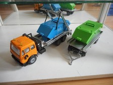 Camion porte-conteneurs Siku