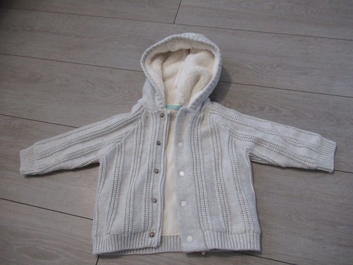 Gilet laine capuche - gilet,