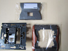 Legrand 84342 85983 82340- RJ45 6 Sagane Xélio Graphimat bois Acajou