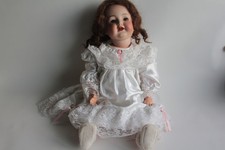 Ancienne Poupée porcelaine