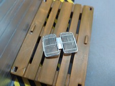 1/18  Grille capot moteur