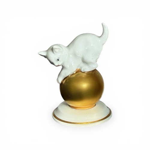 Figurine chat sur boule - chat,