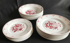 Assiettes vintage ST AMAND "Gabriel" (lot de 24) fleurs rouge/bordeaux années 50