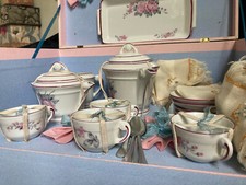 Ancien coffret de dinette en porcelaine, service café lot, 19ème jouet superbe