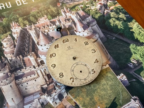 Omega cadran avec - avec, à