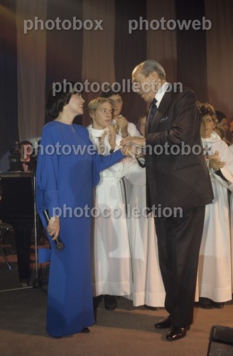 Mireille mathieu exclusive - *,