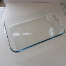 PLAT RECTANGULAIRE A FOUR PYREX AVEC OREILLES - 40 cm x 26 cm 