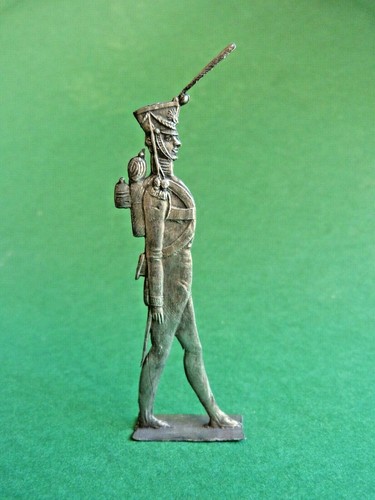Plat étain rare figurine de - plat,
