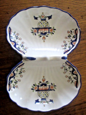 Ancien Serviteur 2 raviers en faïence de  Saint Amand Vieux Rouen motif floral