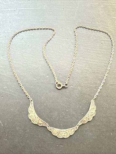 Très beau collier chaîne - très,