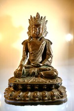 Grand Bouddha Amitabha en