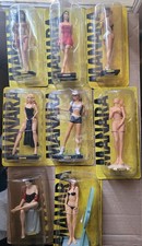 Lot de 8 figurines Manara
