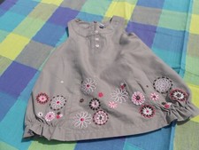  robe  bébé 3 mois ou