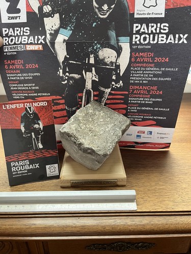 Rare véritable pavé paris - vÉritable,