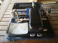 Machine à écrire très ancienne MIGNON, AEG