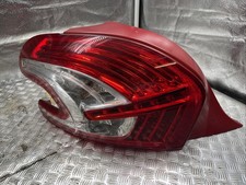 Feu arriere principal gauche