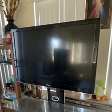 Samsung HD tv with Shelf