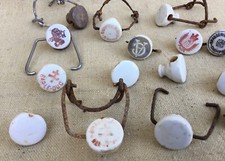 Lot 17 BOUCHONS ANCIENS PORCELAINE Bouteille Biere publicité