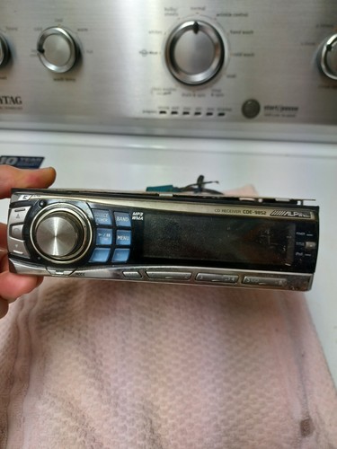 Alpine cde 9852 player in - 9852,