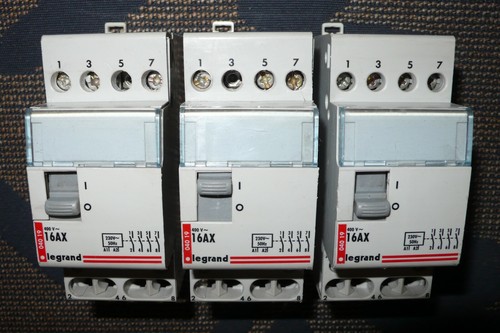 Telerupteur 220v legrand 04019 - 220v,