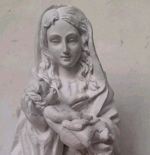 Belle Ancienne Statue