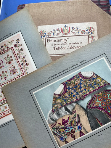 Rare portefolio broderies - rare,