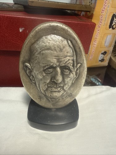 Médaille bas relief - médaille,