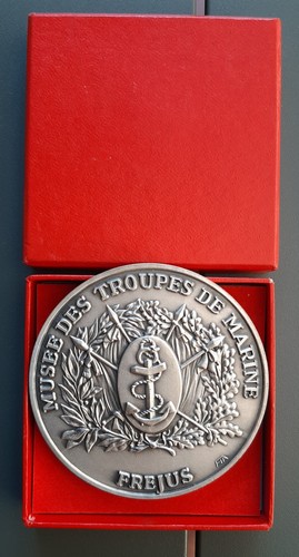 Médaille musée des troupes - des,