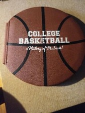 COLLEGE BASKETBALL: A HISTORY OF MADNESS -- by Ruckus Books