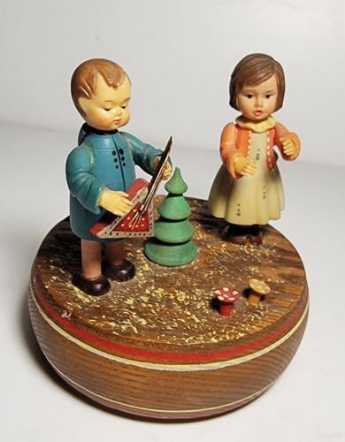Boîte musique vintage - À,