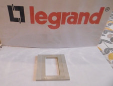 LEGRAND CHAMBORD  1 PLAQUE